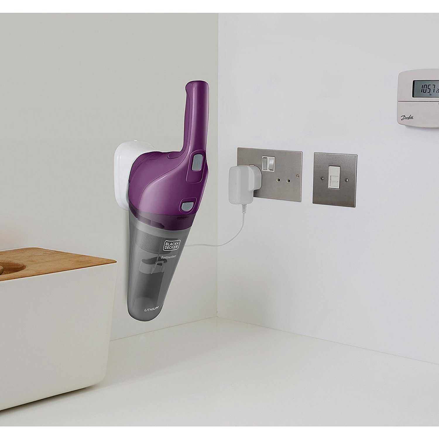 Black\u0026Decker NVC115W-QW Dustbuster Aspirabriciole ricaricabile 370 ml  colore Viola - Pulizia superfici Aspirabriciole - ClickForShop